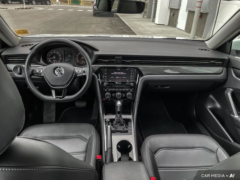 2021 Volkswagen Passat Highline-23