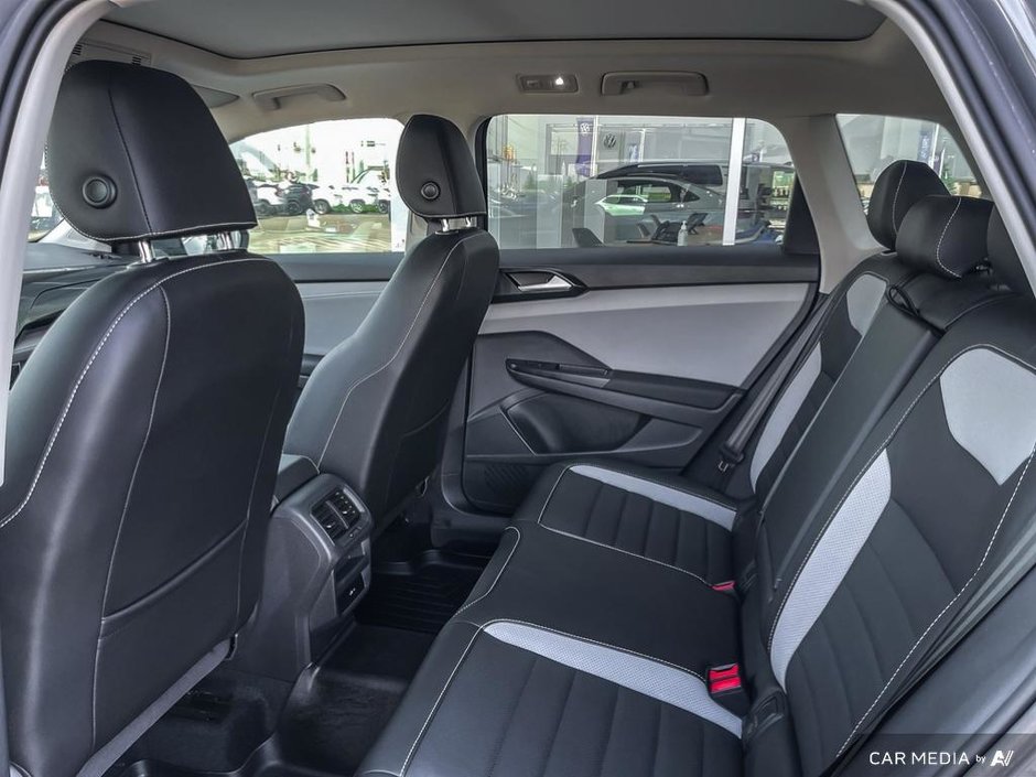 2023 Volkswagen Taos Highline-22