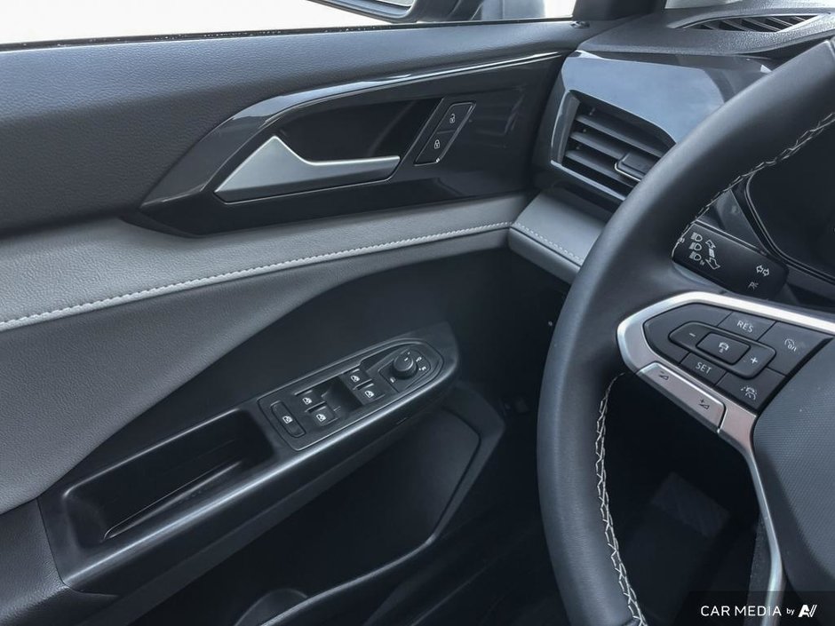 2023 Volkswagen Taos Highline-16