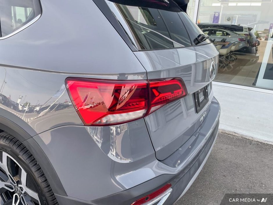 2023 Volkswagen Taos Highline-10