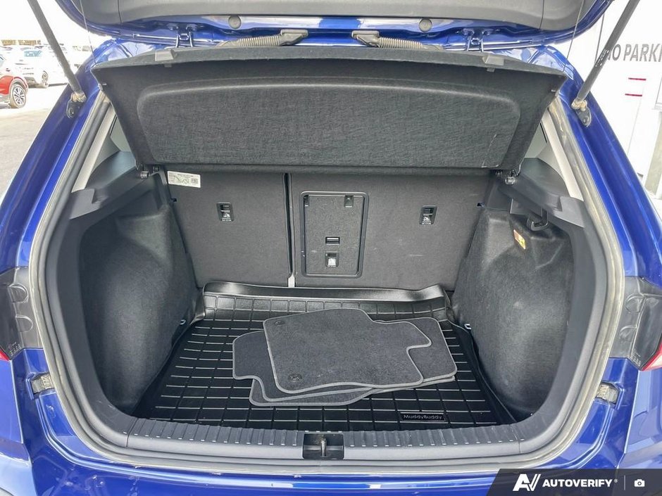 2023 Volkswagen Taos Comfortline-11
