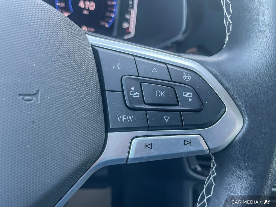 2024 Volkswagen Taos Highline-15
