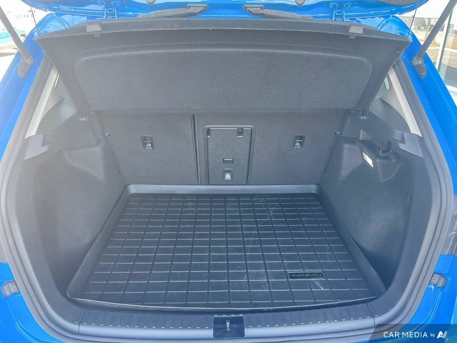 2024 Volkswagen Taos Highline-11