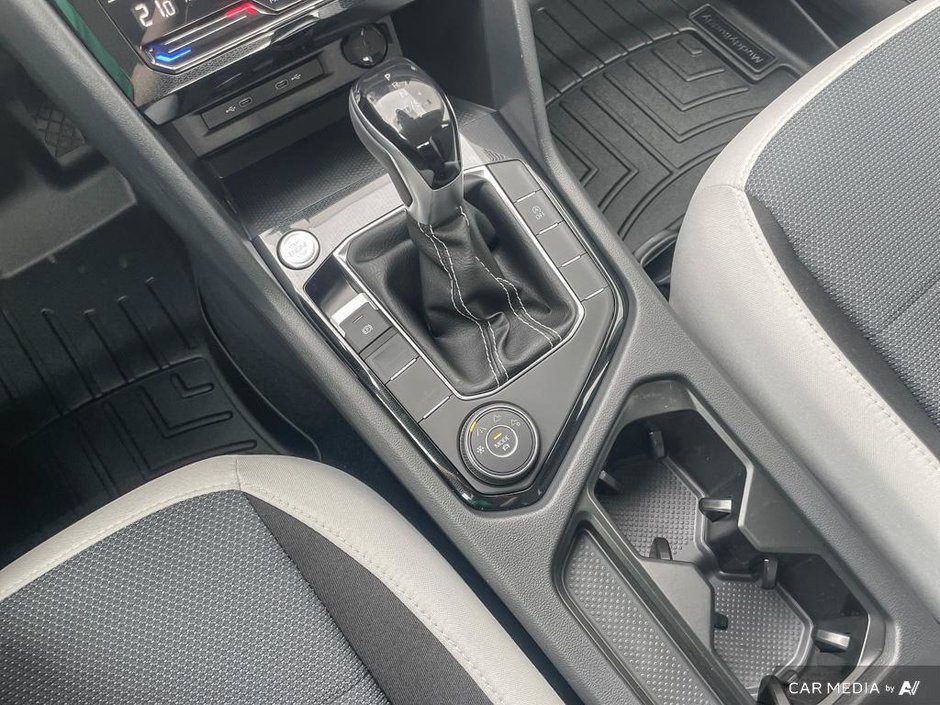 2025 Volkswagen Taos Trendline 4MOTION-17