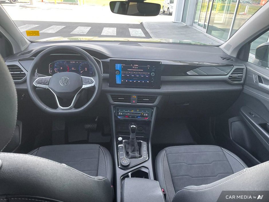 2025 Volkswagen Taos Comfortline Black Edition 4MOTION-24