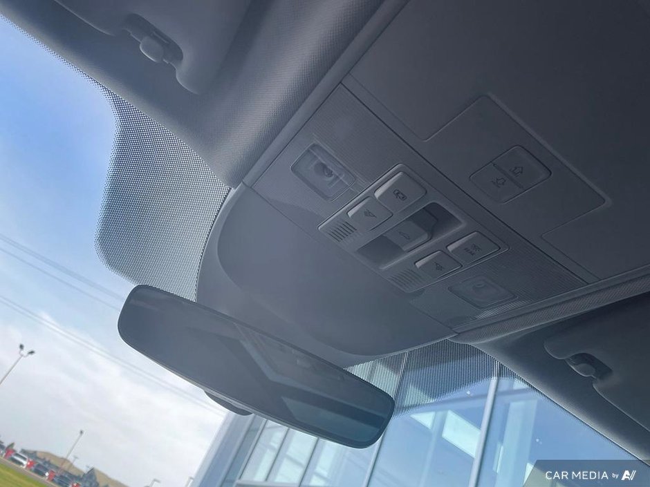 2025 Volkswagen Taos Comfortline Black Edition 4MOTION-18