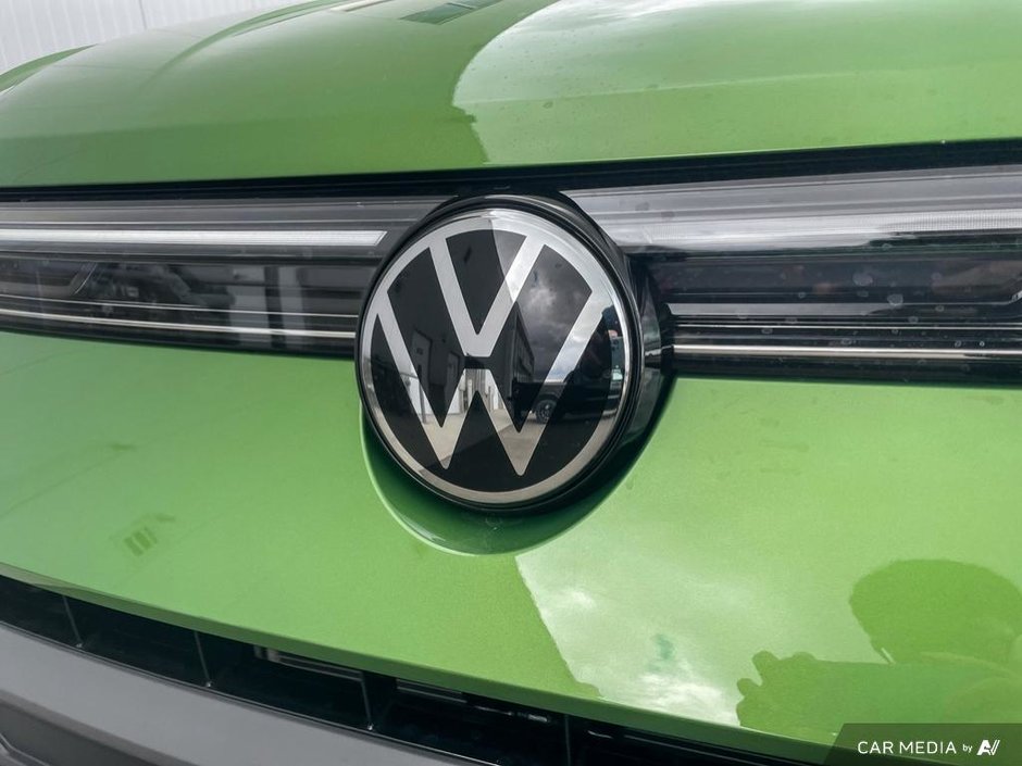 2025 Volkswagen Taos Comfortline Black Edition 4MOTION-8
