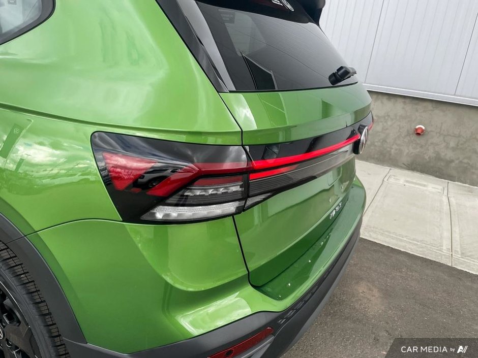 2025 Volkswagen Taos Comfortline Black Edition 4MOTION-10
