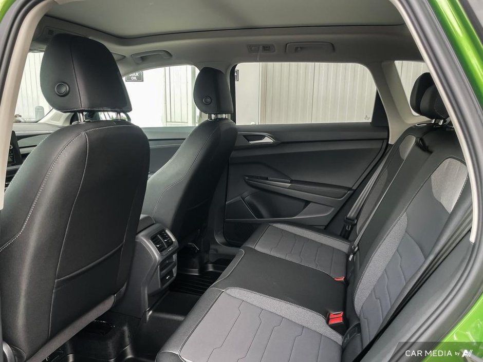 2025 Volkswagen Taos Comfortline Black Edition 4MOTION-22