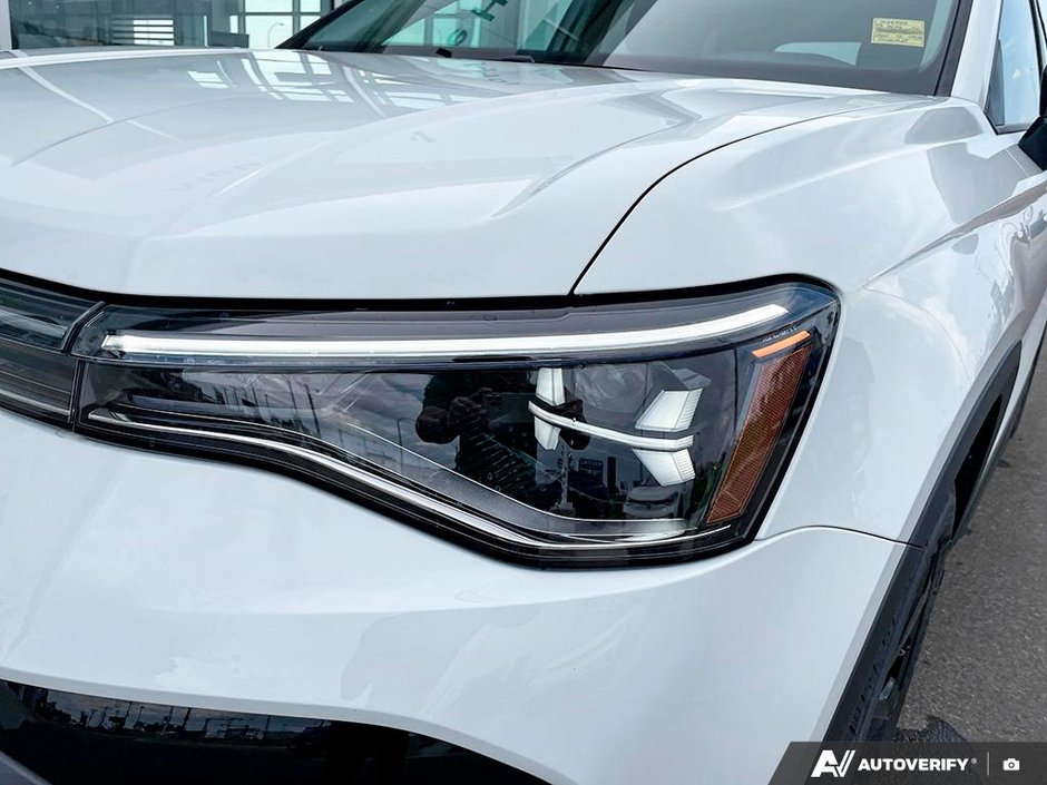 2026 Volkswagen Taos Comfortline Black Edition 4MOTION-9