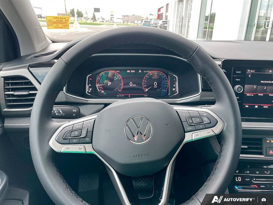 2026 Volkswagen Taos Comfortline Black Edition 4MOTION-14