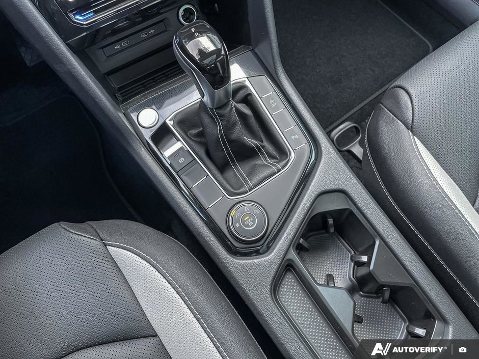 2026 Volkswagen Taos Highline 4MOTION-17