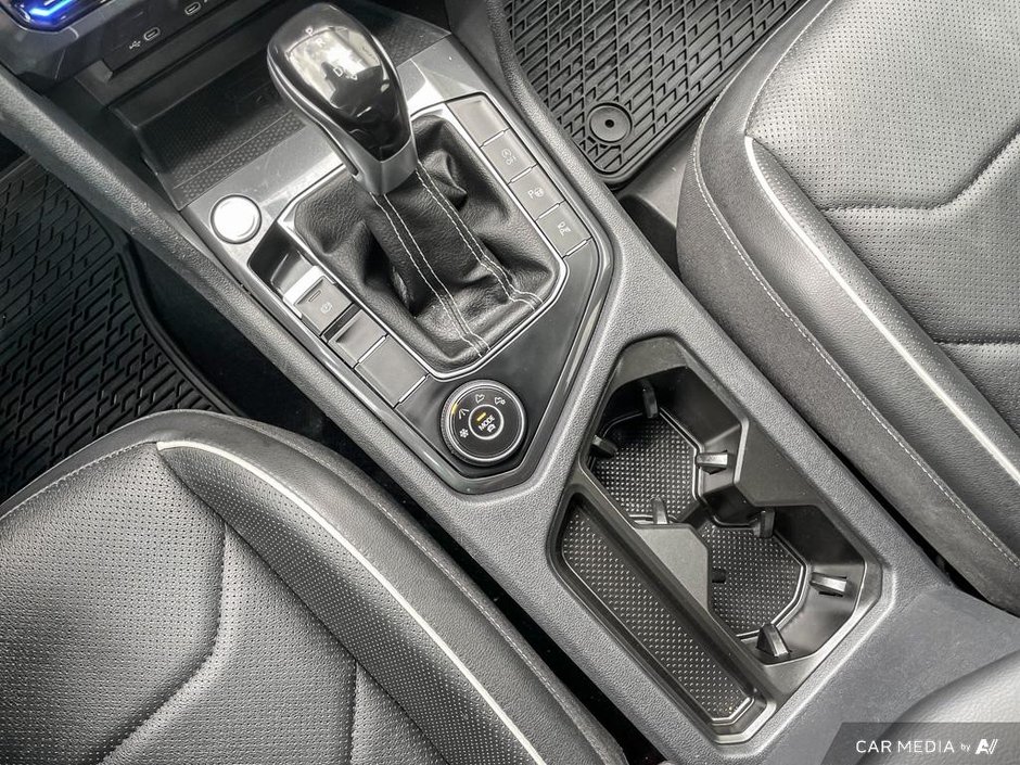 2022 Volkswagen Tiguan Highline R-Line-17