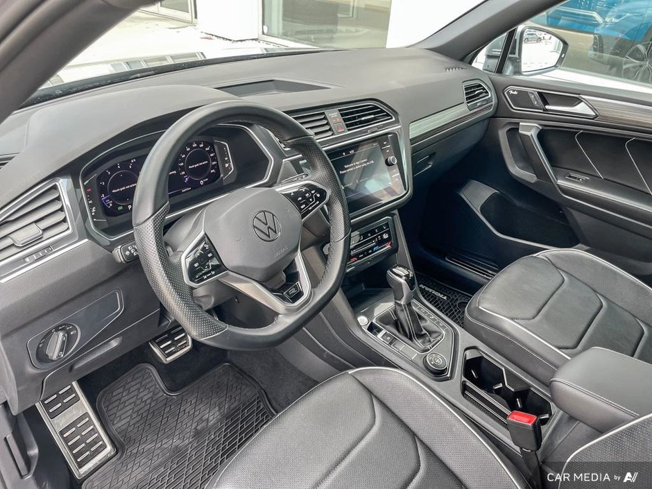2022 Volkswagen Tiguan Highline R-Line-12
