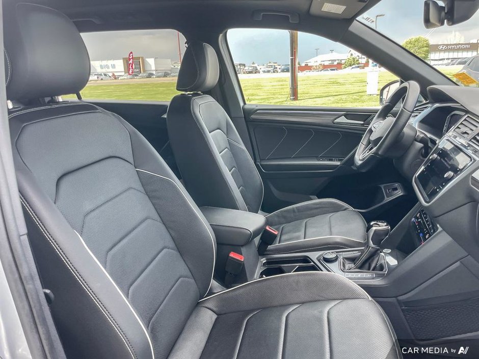 2022 Volkswagen Tiguan Highline R-Line-21