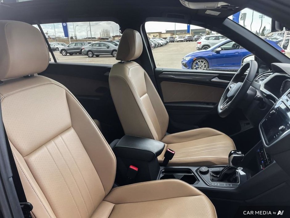2024 Volkswagen Tiguan Comfortline R-Line Black Edition-21