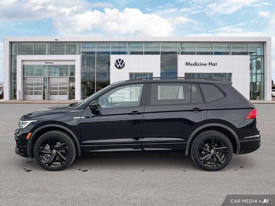 2024 Volkswagen Tiguan Comfortline R-Line Black Edition-2