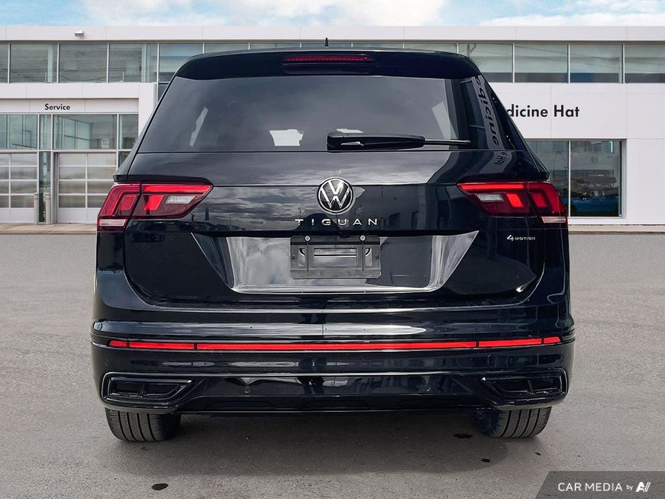 2024 Volkswagen Tiguan Comfortline R-Line Black Edition-4