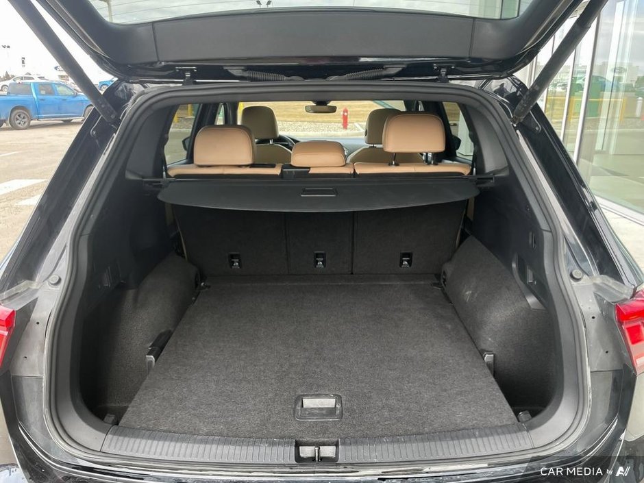 2024 Volkswagen Tiguan Comfortline R-Line Black Edition-11