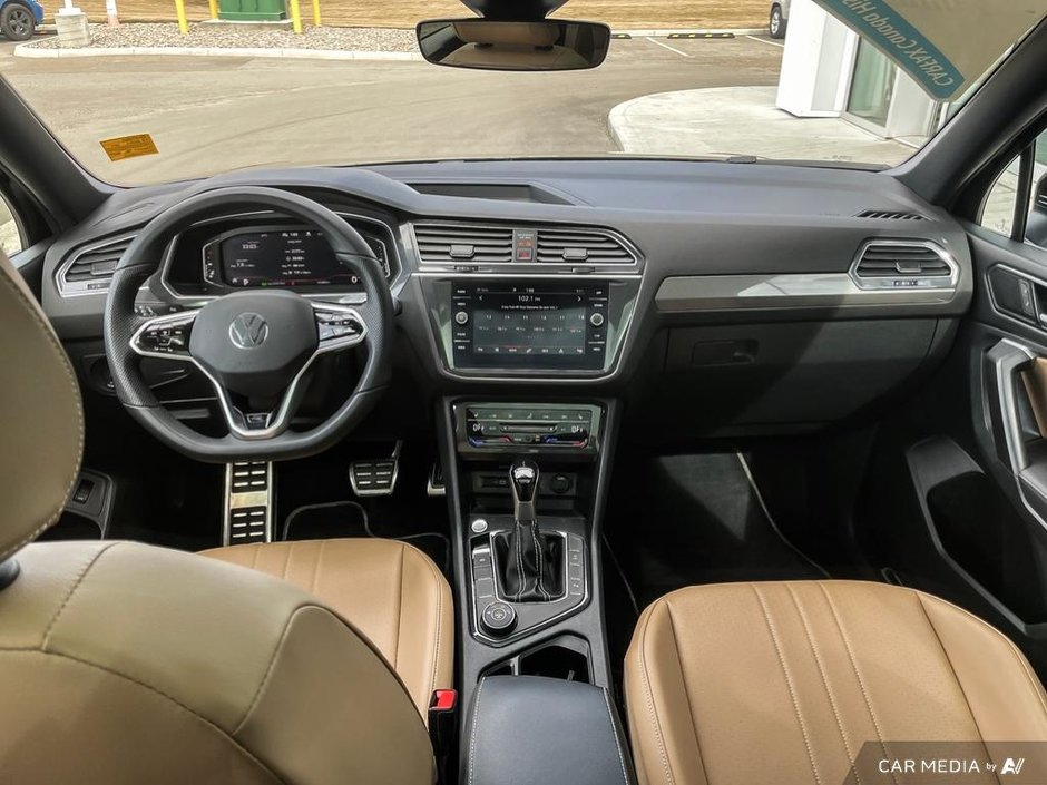 2024 Volkswagen Tiguan Comfortline R-Line Black Edition-23