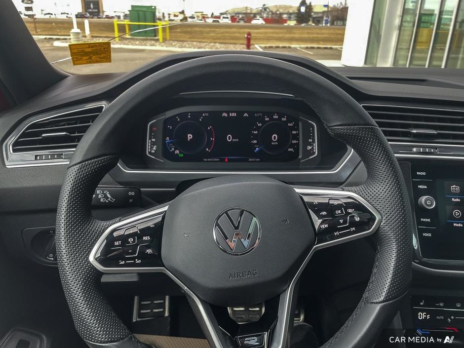 2024 Volkswagen Tiguan Comfortline R-Line Black Edition-13