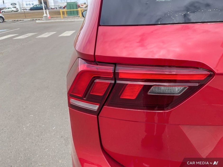 2024 Volkswagen Tiguan Comfortline R-Line Black Edition-10