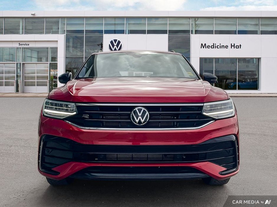 2024 Volkswagen Tiguan Comfortline R-Line Black Edition-1