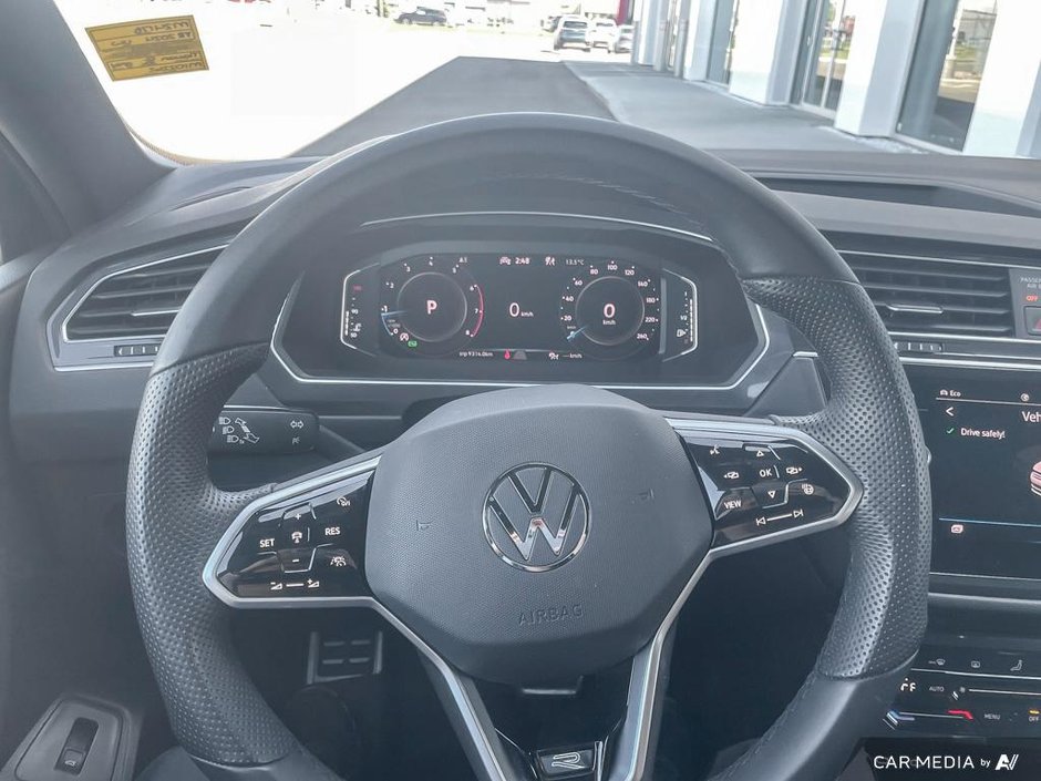 2024 Volkswagen Tiguan Comfortline R-Line Black Edition-12