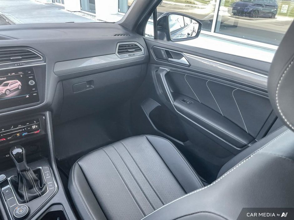 2024 Volkswagen Tiguan Comfortline R-Line Black Edition-23