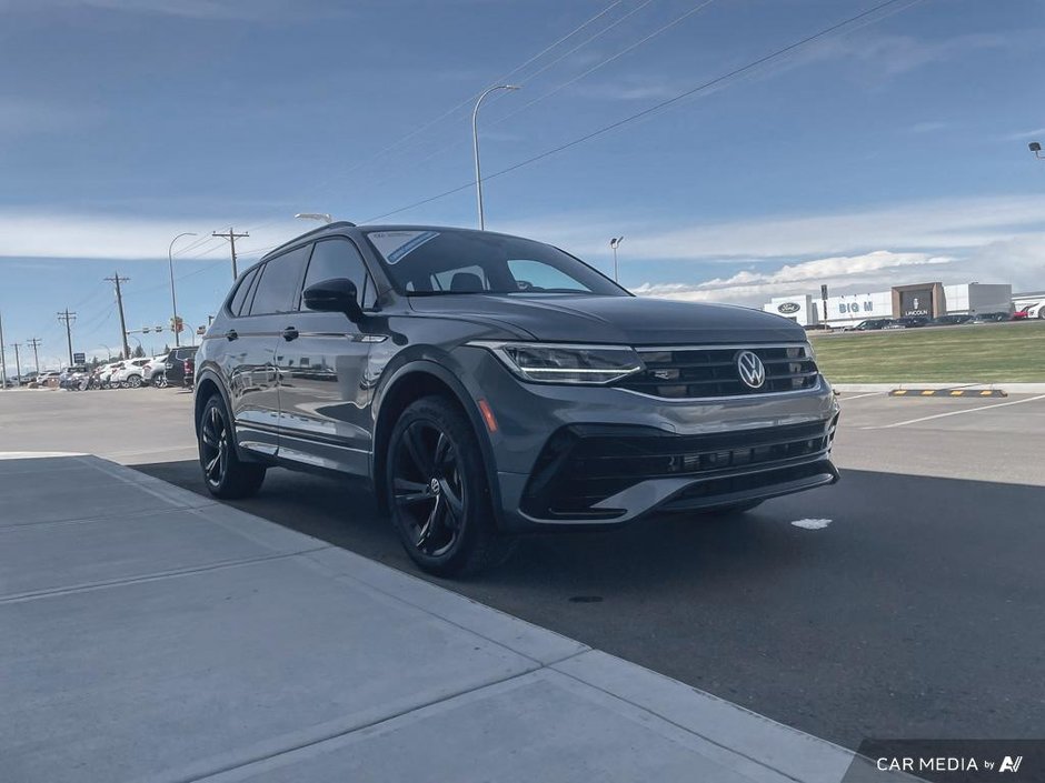 2024 Volkswagen Tiguan Comfortline R-Line Black Edition-24