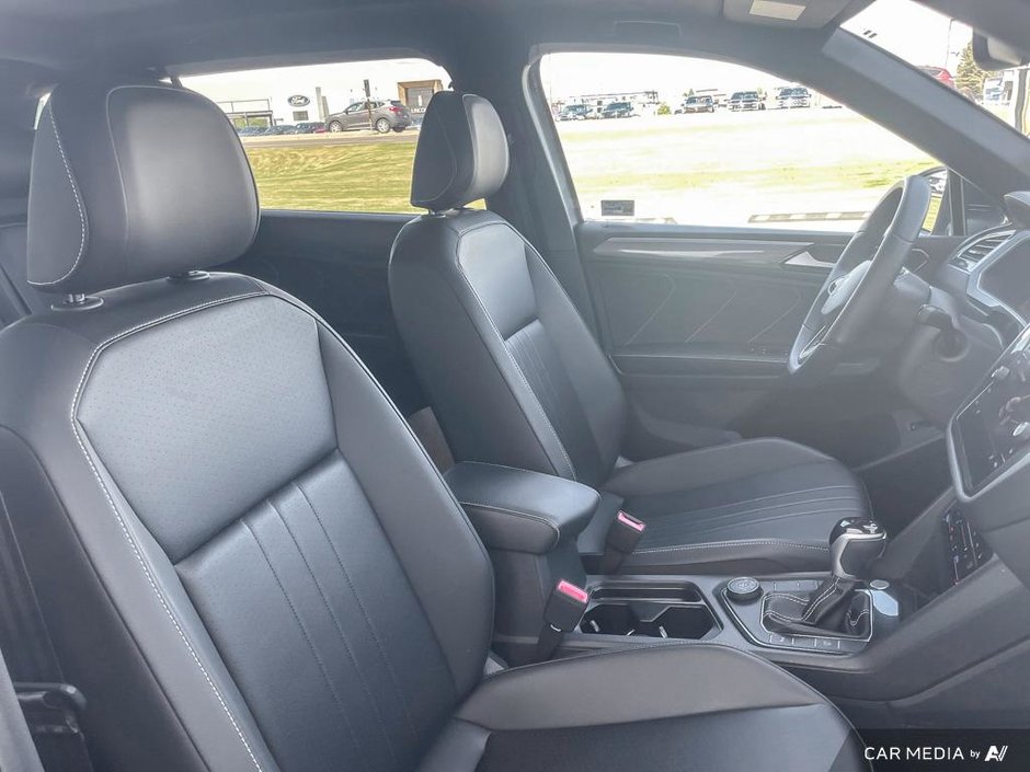2024 Volkswagen Tiguan Comfortline R-Line Black Edition-20