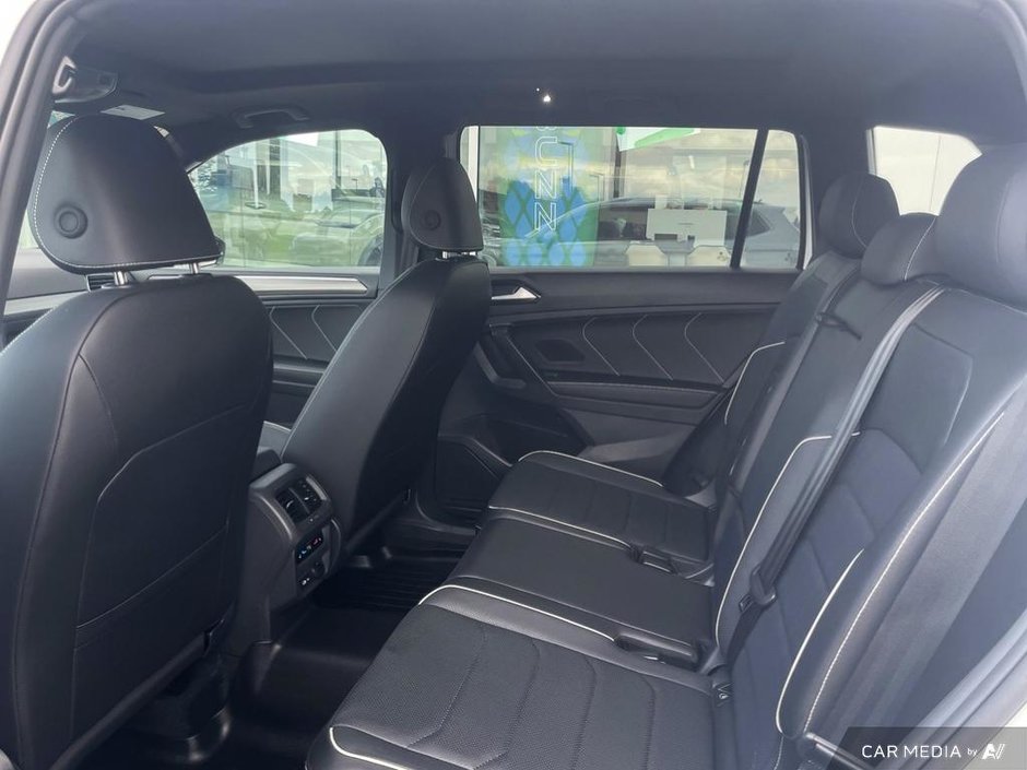 2024 Volkswagen Tiguan Highline R-Line-22