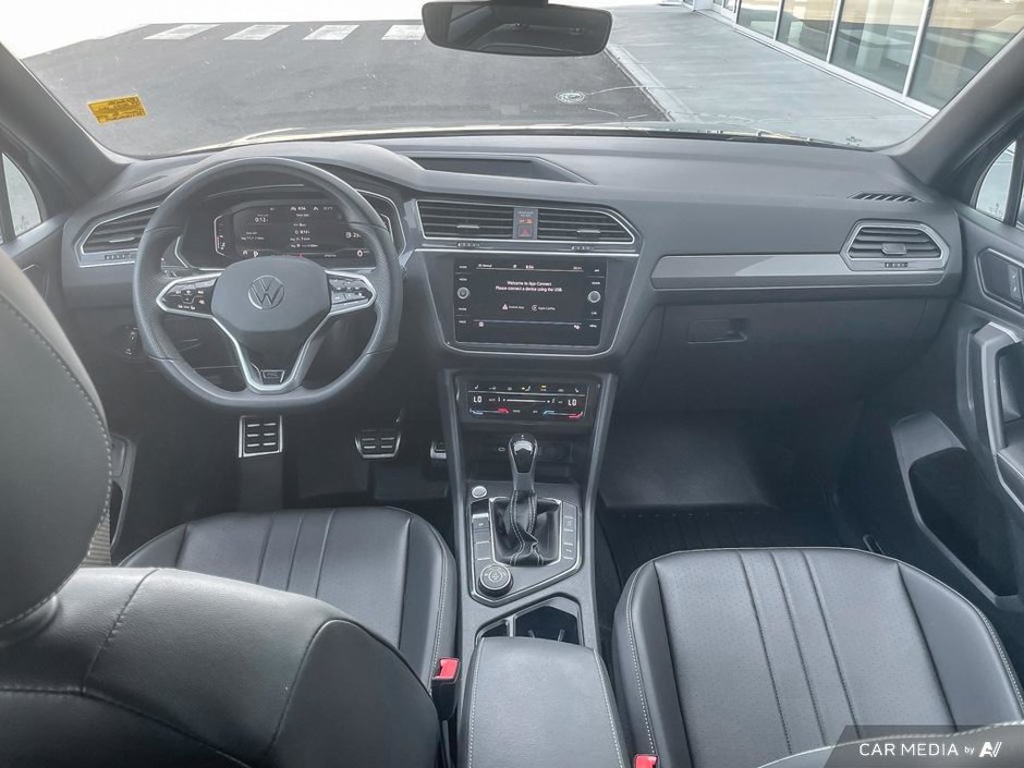 2024 Volkswagen Tiguan Comfortline R-Line Black Edition-23