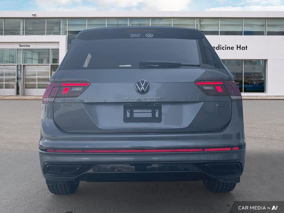 2024 Volkswagen Tiguan Comfortline R-Line Black Edition-4