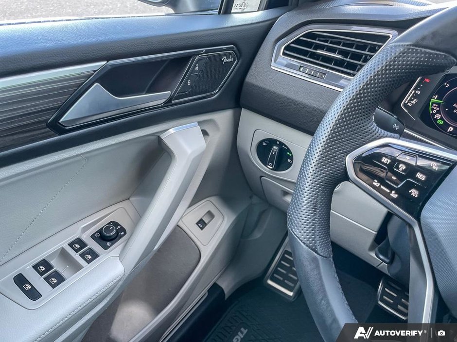 2024 Volkswagen Tiguan Highline R-Line-16