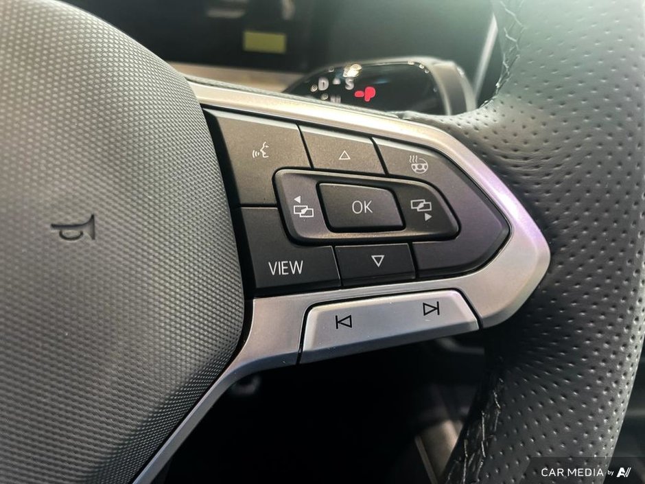 2025 Volkswagen Tiguan Comfortline R-Line Black Edition-15