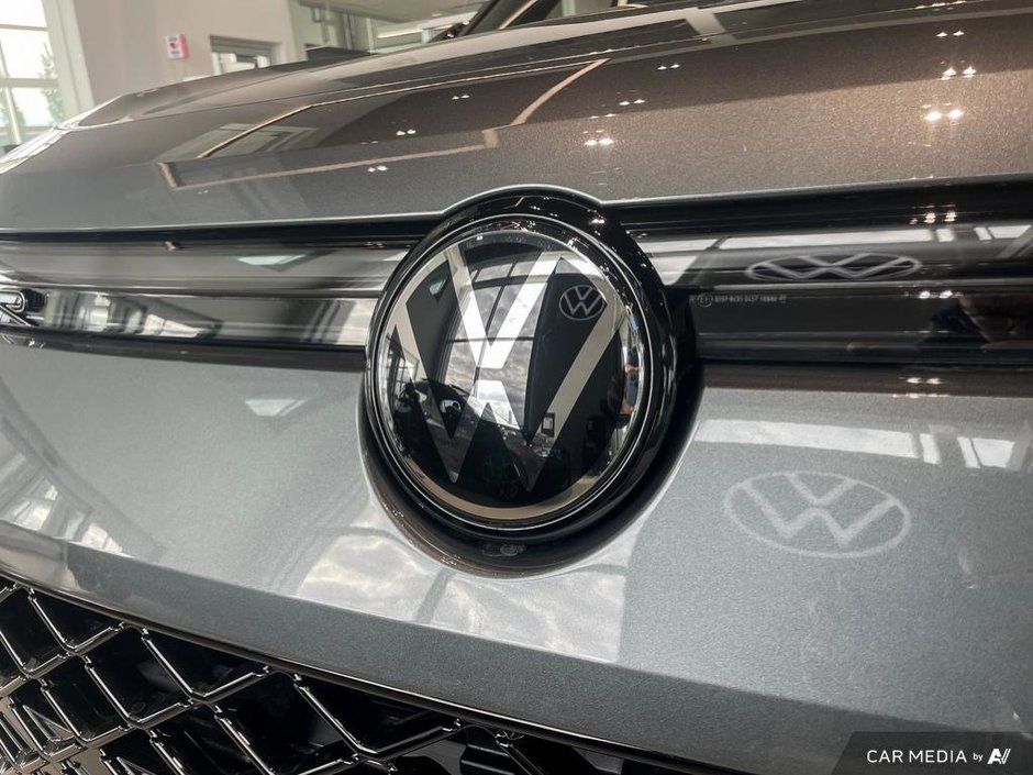2025 Volkswagen Tiguan Comfortline R-Line Black Edition-8