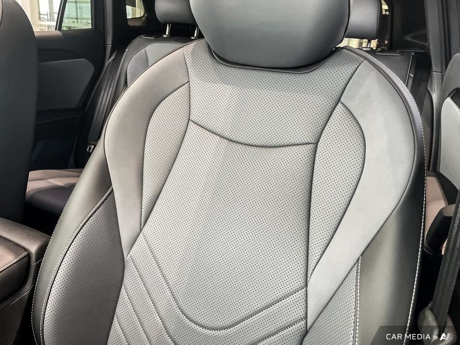 2025 Volkswagen Tiguan Comfortline R-Line Black Edition-19