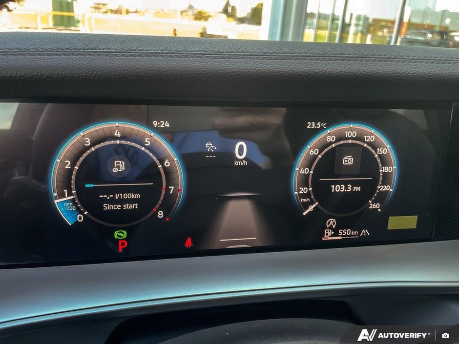 2025 Volkswagen Tiguan Comfortline R-Line Black Edition-14