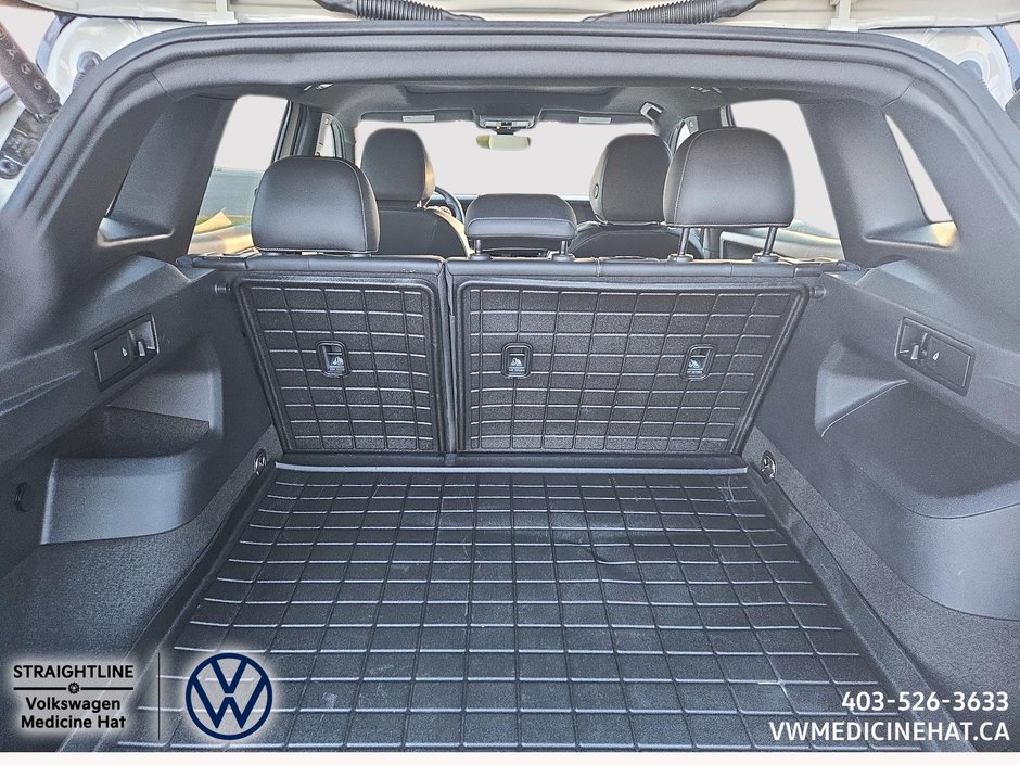 2025 Volkswagen Tiguan Comfortline R-Line Black Edition-10