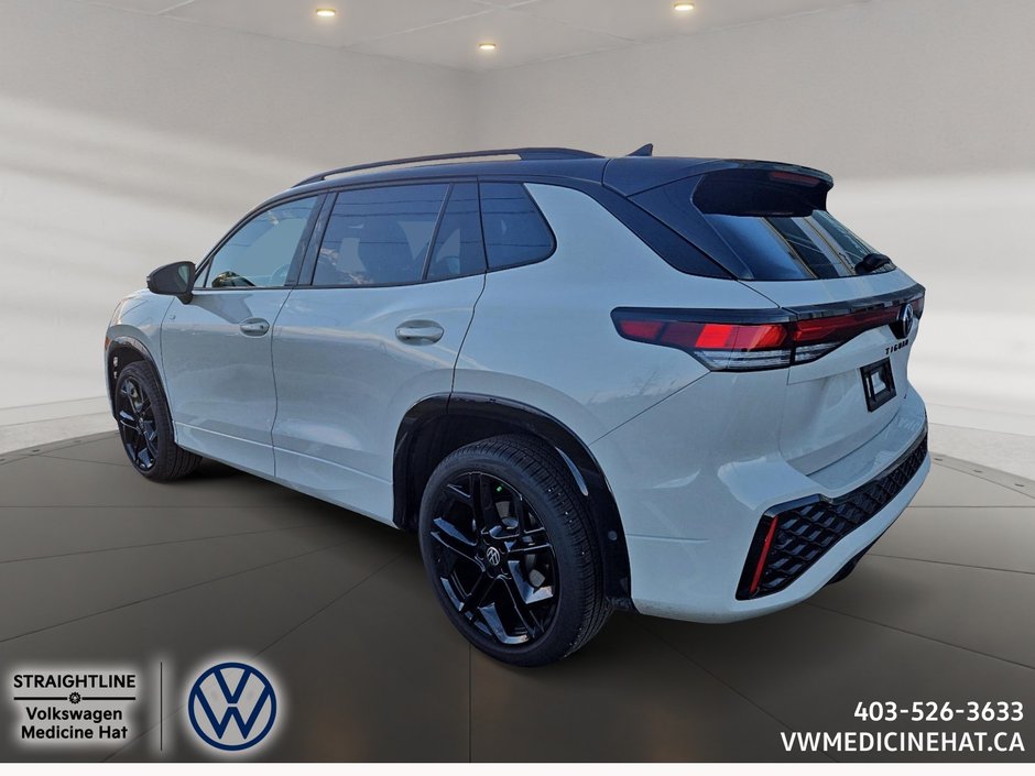 2025 Volkswagen Tiguan Comfortline R-Line Black Edition-6