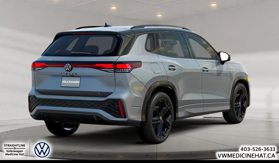 2026 Volkswagen Tiguan Comfortline R-Line Black Edition 4MOTION-2