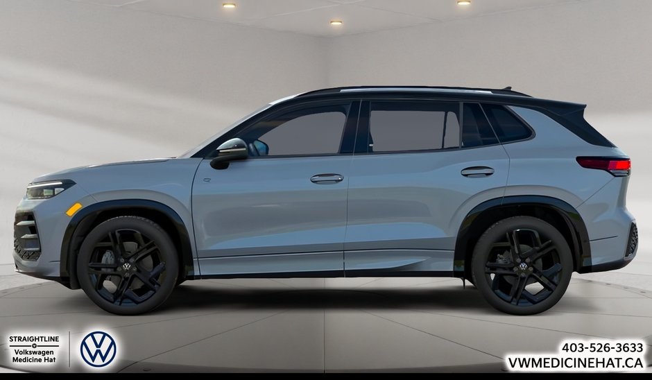 2026 Volkswagen Tiguan Comfortline R-Line Black Edition 4MOTION-1