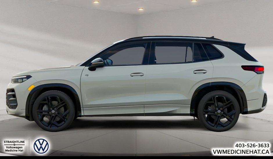 2026 Volkswagen Tiguan Comfortline R-Line Black Edition 4MOTION-1