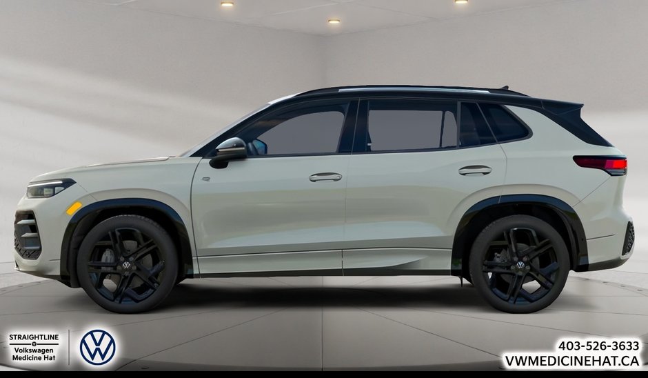 2026 Volkswagen Tiguan Comfortline R-Line Black Edition 4MOTION-1