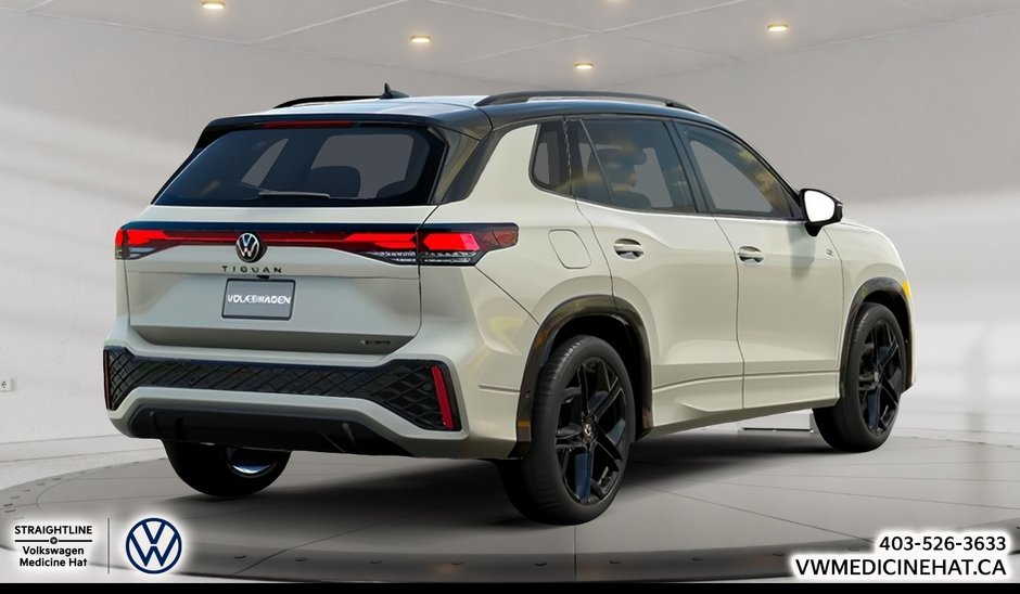 2026 Volkswagen Tiguan Comfortline R-Line Black Edition 4MOTION-2