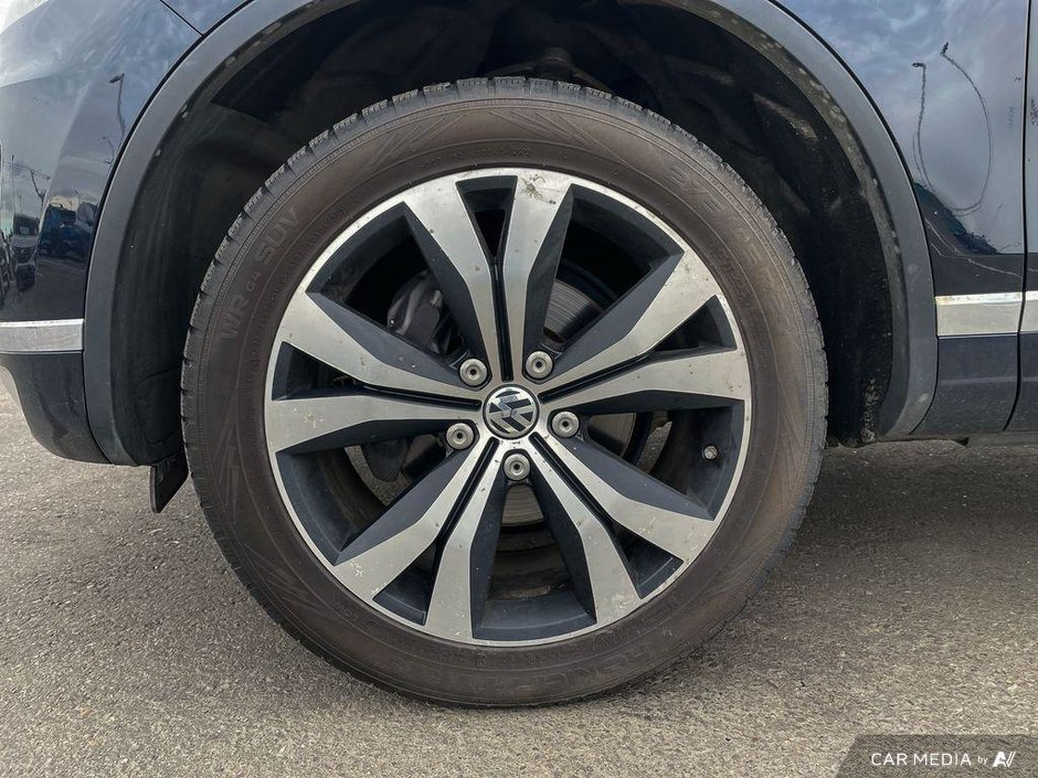 2017 Volkswagen Touareg Wolfsburg Edition-5