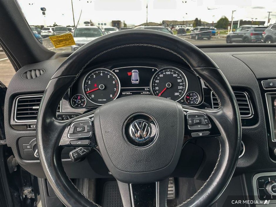 2017 Volkswagen Touareg Wolfsburg Edition-13