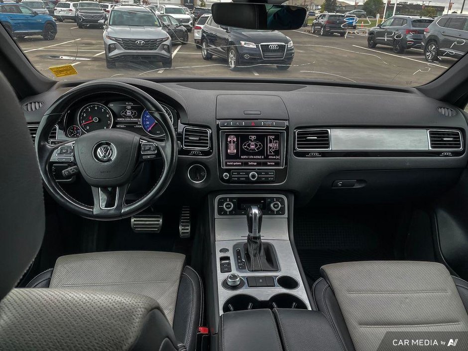 2017 Volkswagen Touareg Wolfsburg Edition-23