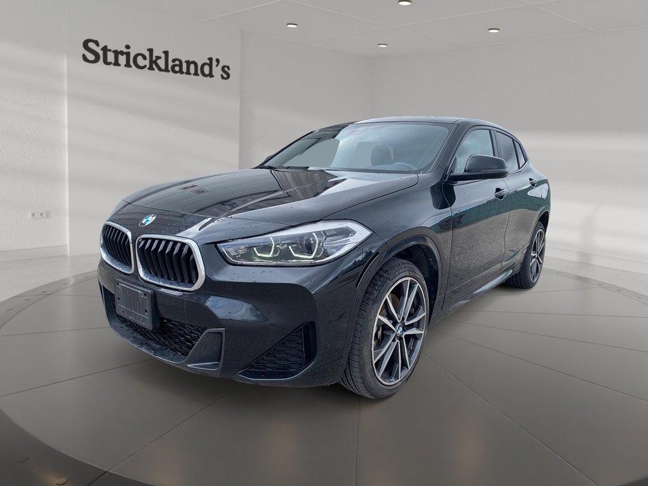 2022  X2 XDrive 28i in Stratford, Ontario